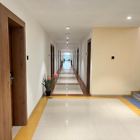 Hotel Avenue Plaza Mundra Eksteriør billede